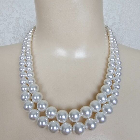 Vintage Faux Glass Imitation Pearl White Graduated Double Strand Choker Necklace - Picture 1 of 12